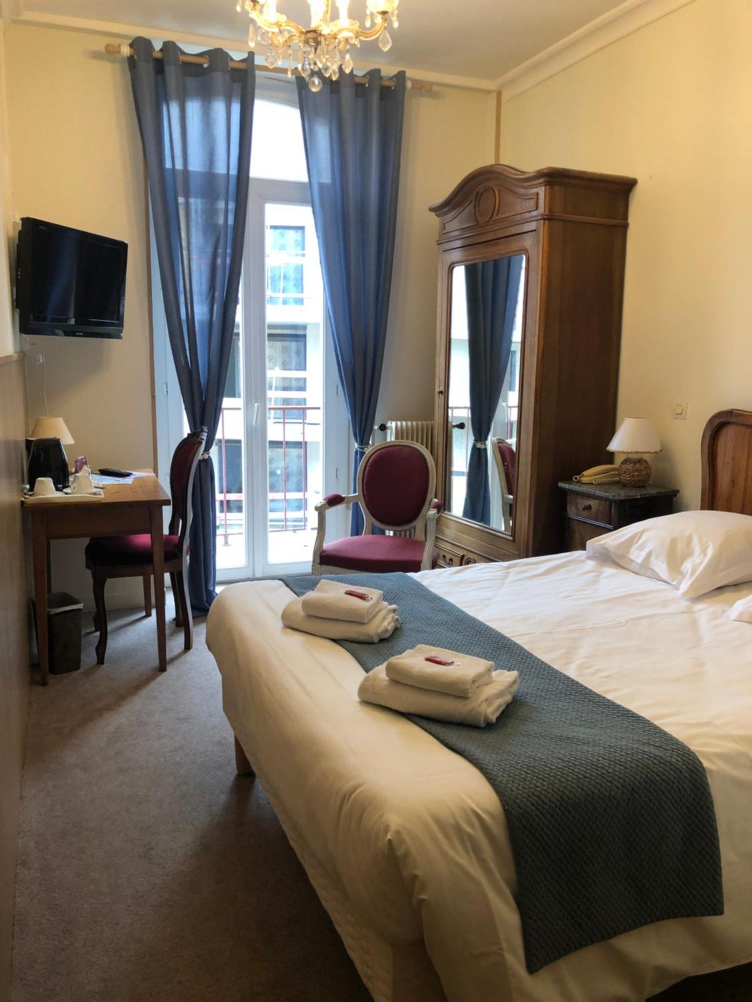 Hotel Continental エヴィアン・レ・バン エクステリア 写真