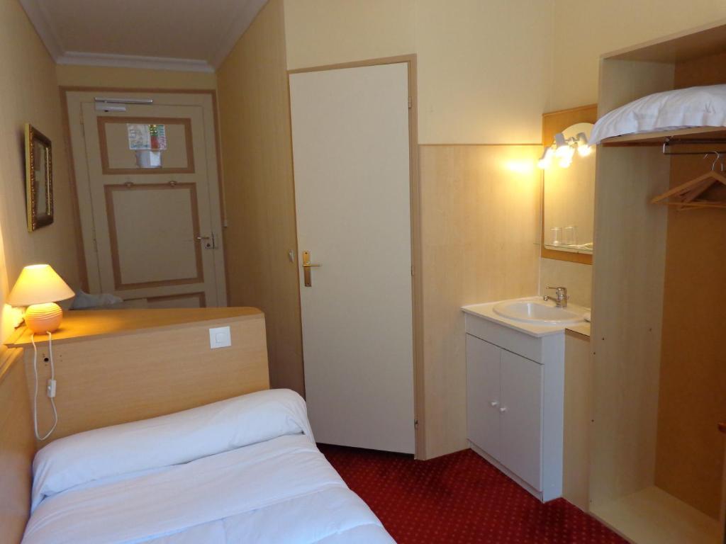Hotel Continental エヴィアン・レ・バン 部屋 写真
